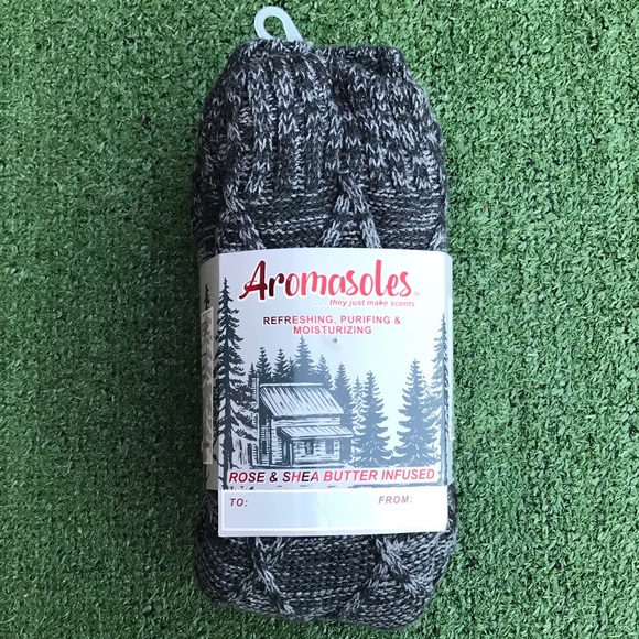 MinxNY Soft & Fuzzy Shea Butter & Rose Oil Socks😍 - Picture 3 of 8